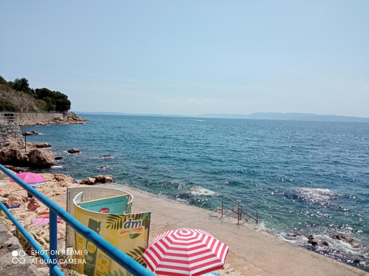 Appartamento Sunce Kostrena Esterno foto