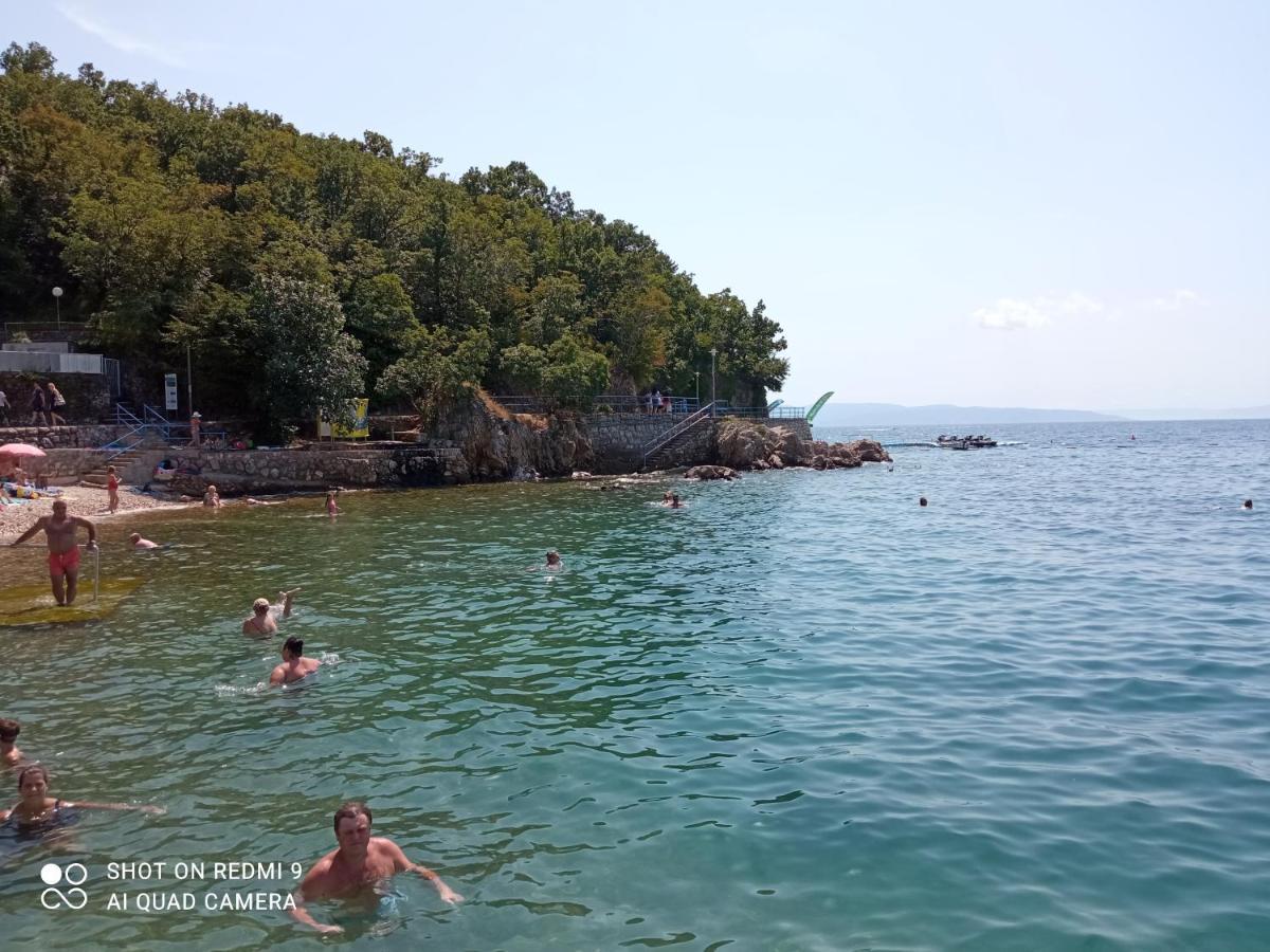 Appartamento Sunce Kostrena Esterno foto